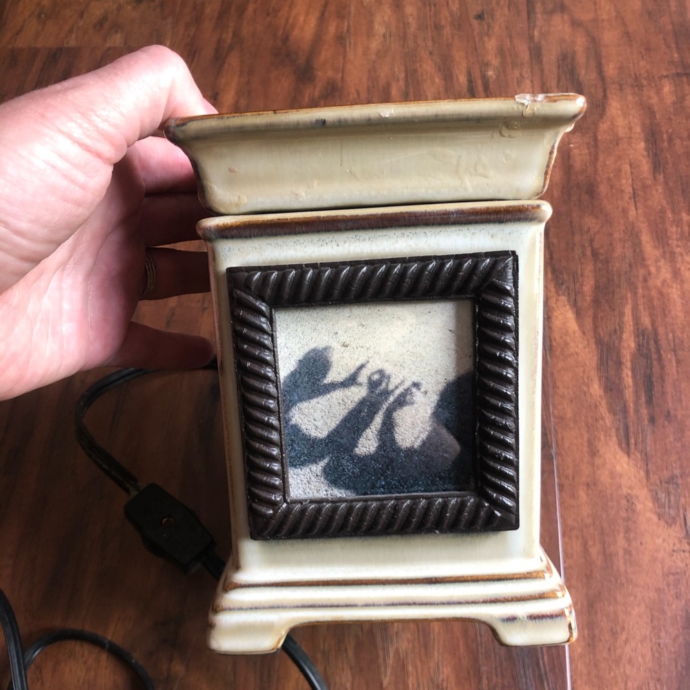 Scentsy Wax Warmer with photo frame